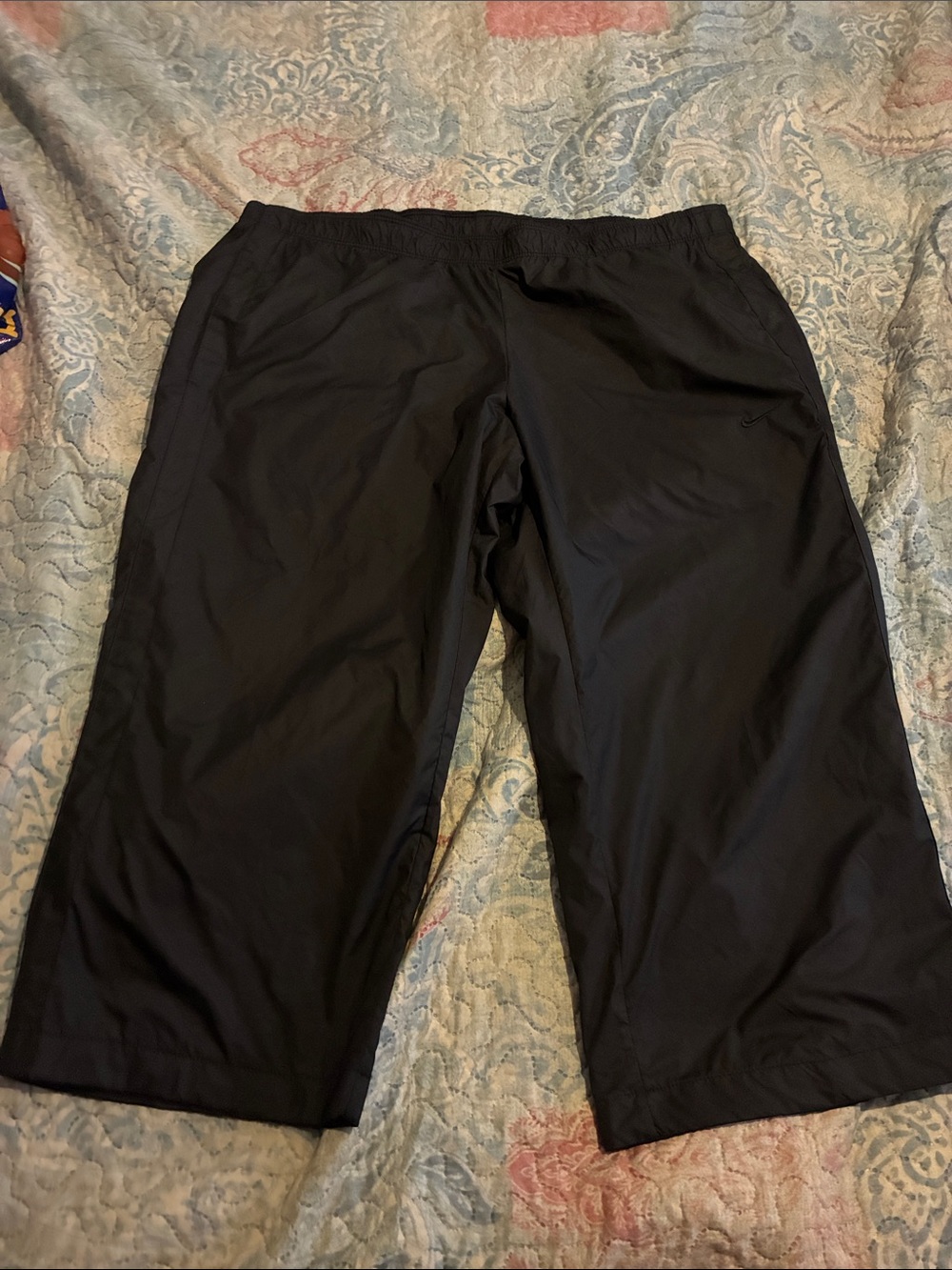 Nike Black Three-Quarter Athletic Pants
